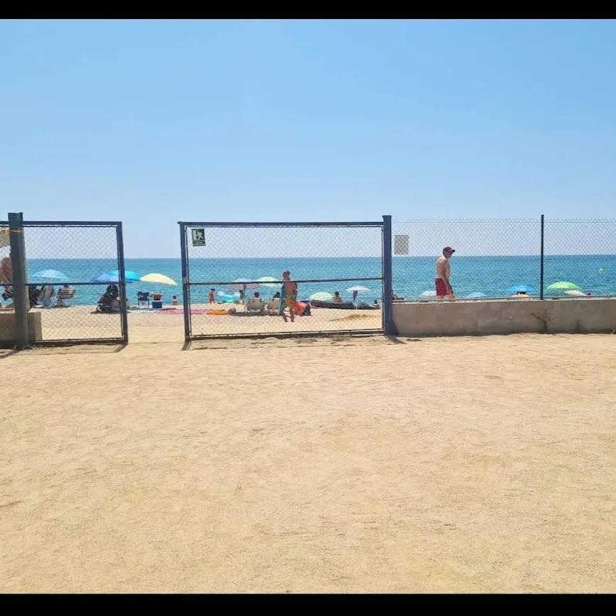 Camping El Pinar Platja Santa Susanna Buitenkant foto