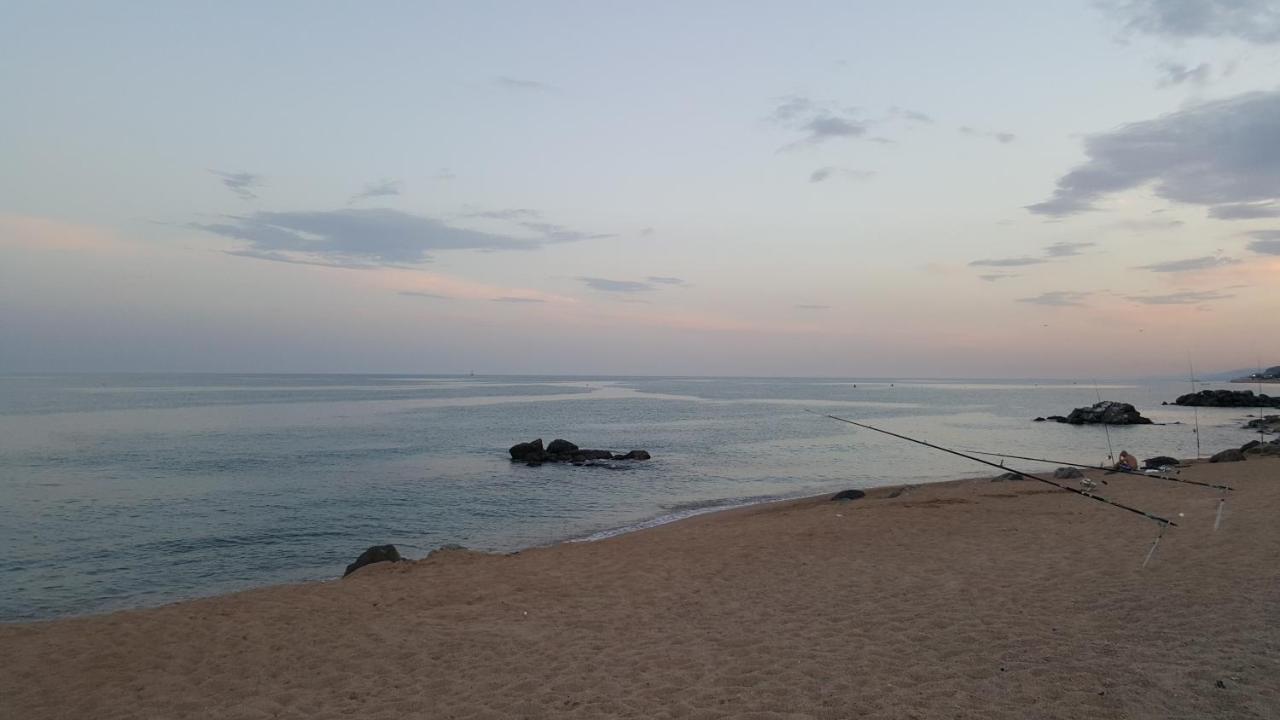 Camping El Pinar Platja Santa Susanna Buitenkant foto